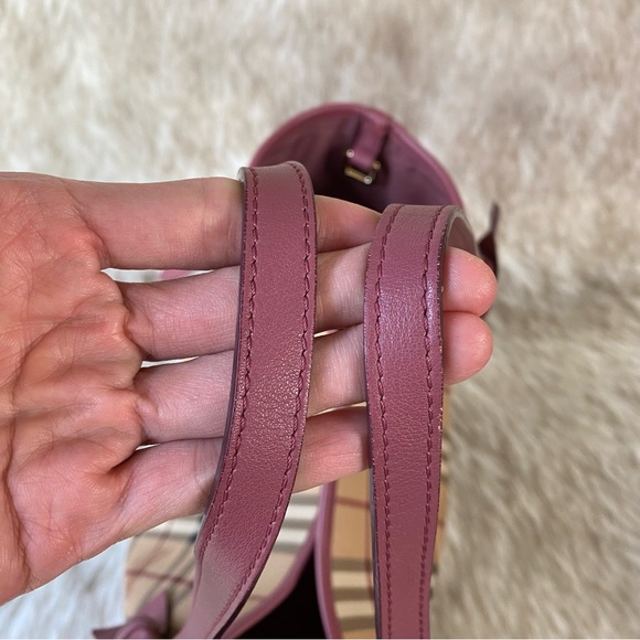 Burberry Haymarket Bows Canter Panel Tote - Picture 10 of 15